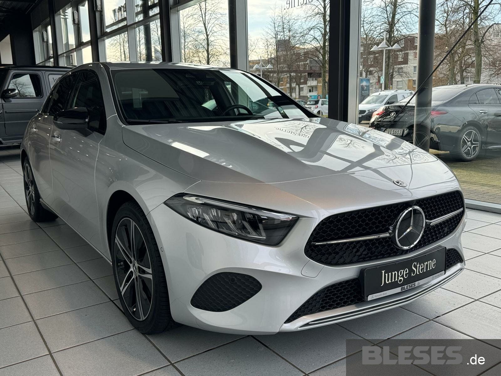 Mercedes-Benz A 220 4M Progressive - Samsaru's Car Outlet