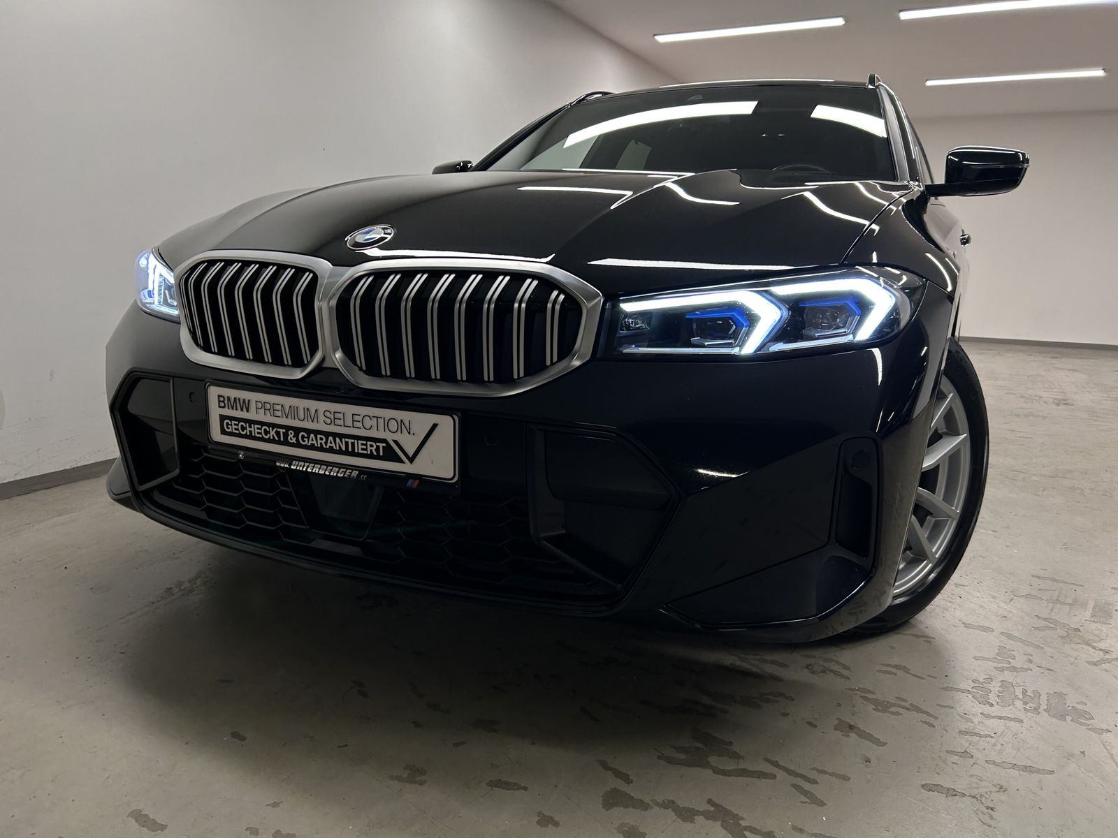 BMW 320d Touring M Sportpaket - Samsaru's Car Outlet