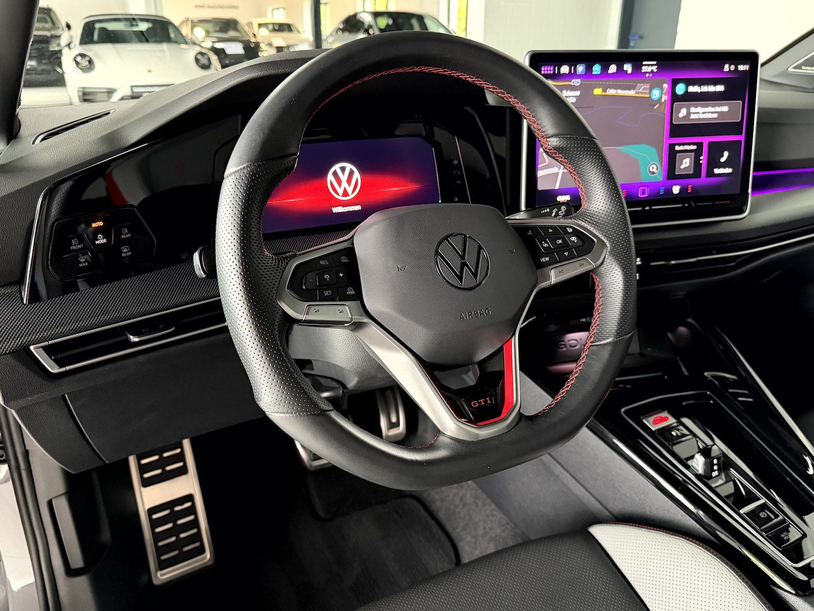 Volkswagen Golf GTI 2.0 TSI*BlackStyle*Pano*IQ*H&K*HUD*