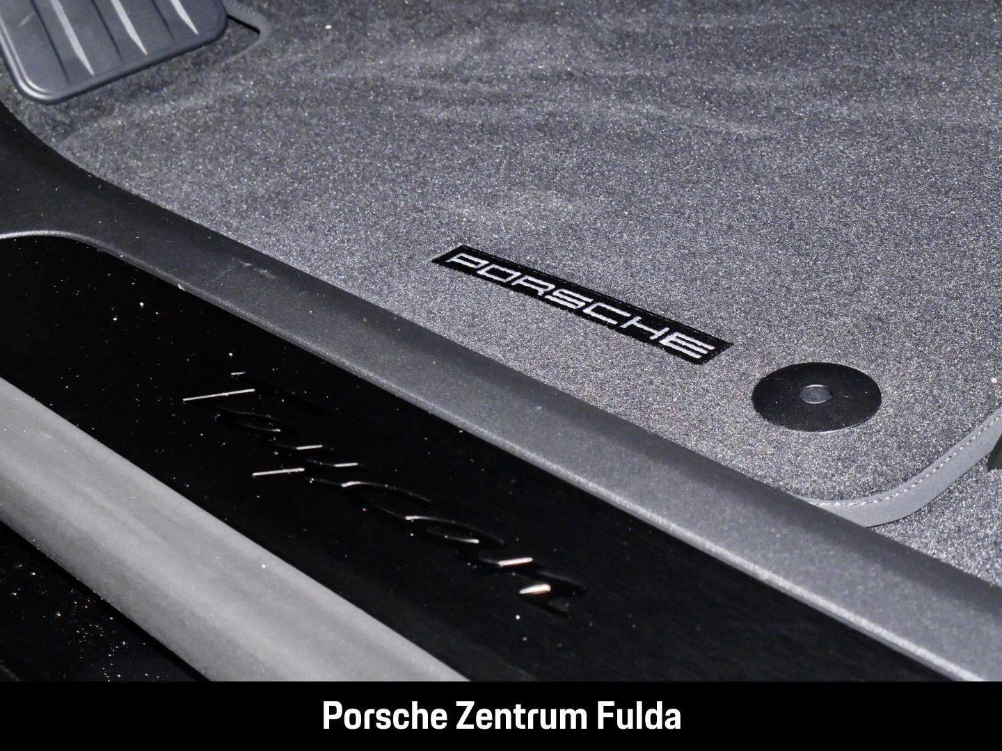 Porsche Taycan Surround-View LED-Matrix Head-Up BOSE