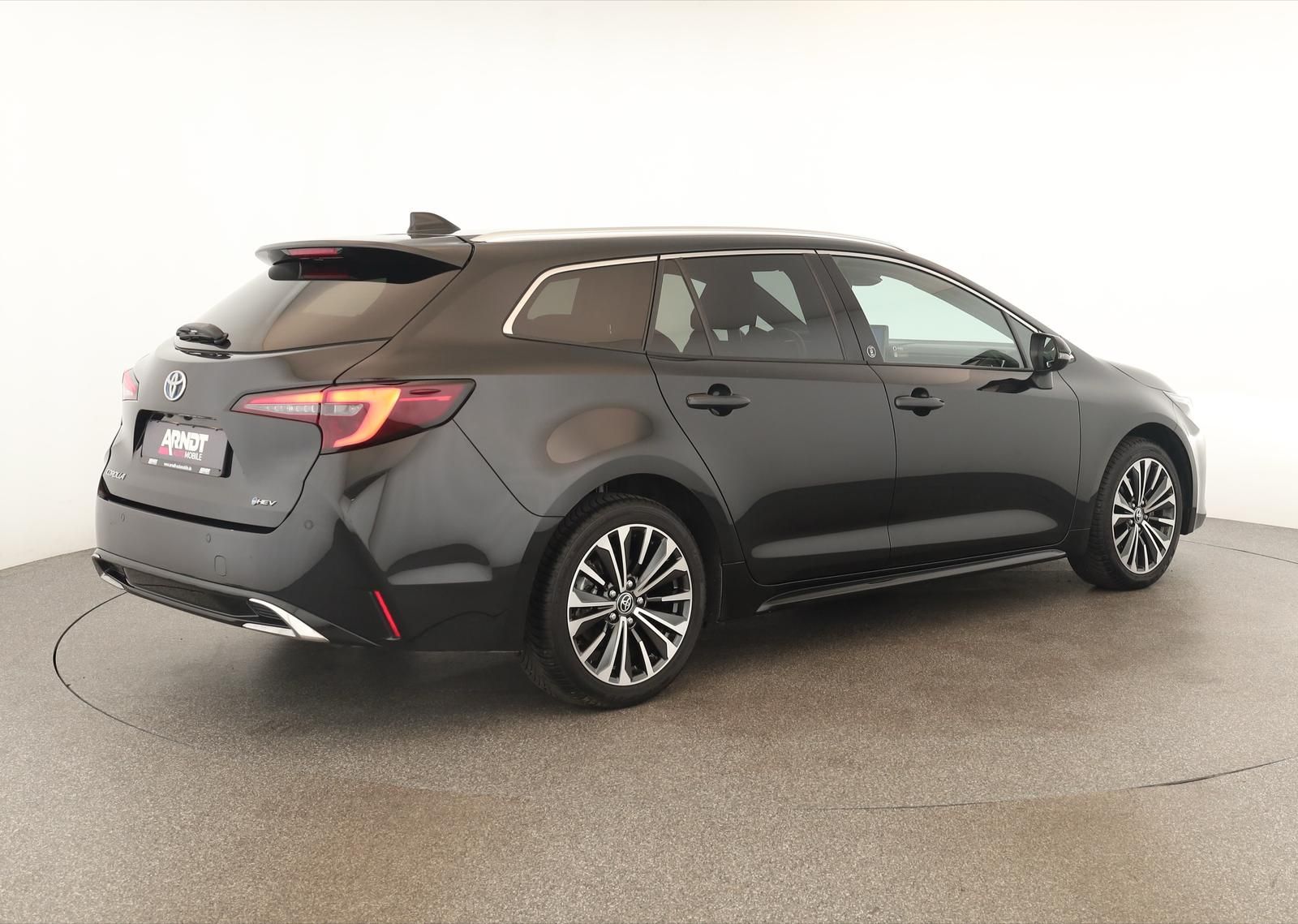 Toyota Corolla Touring Sports 2.0 CVT Team D Navi Kam