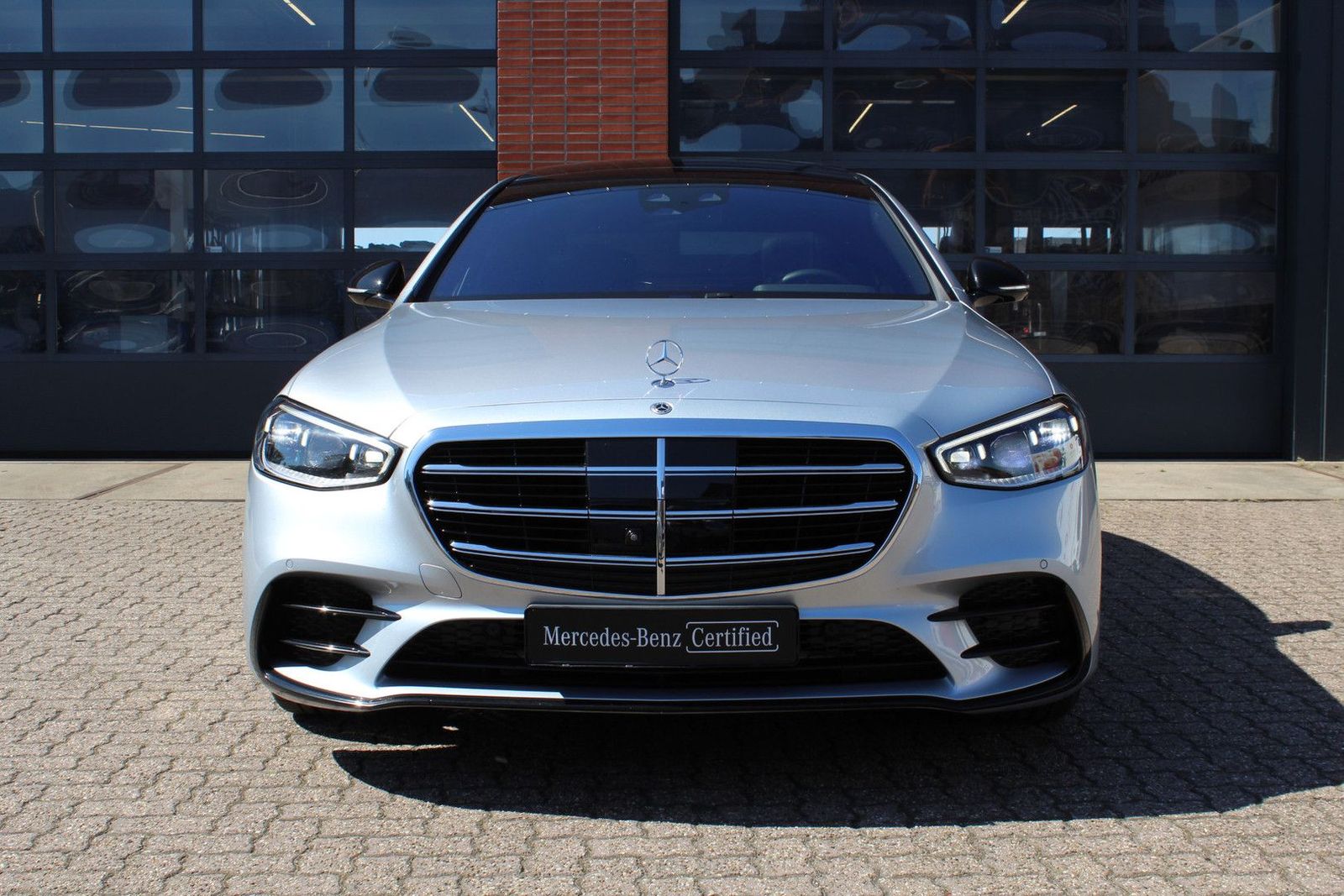 Mercedes-Benz S 580 S e Lang AMG Line - Samsaru's Car Outlet