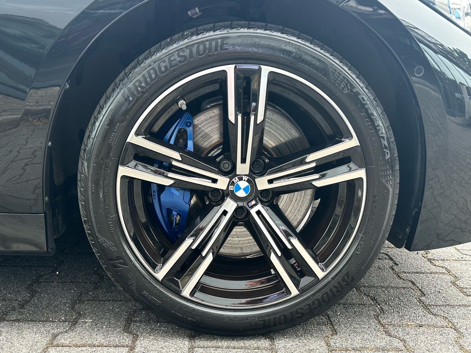 BMW 330e Touring M Sport //Pano H&K Stop&Go AHK