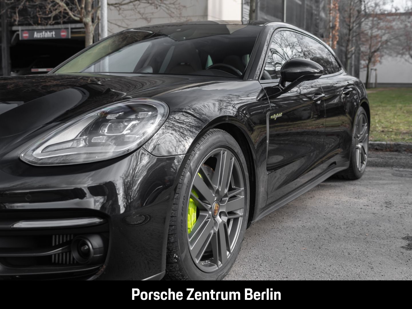 Porsche Panamera 4 E-Hybrid Sport Turismo Platinum Editi
