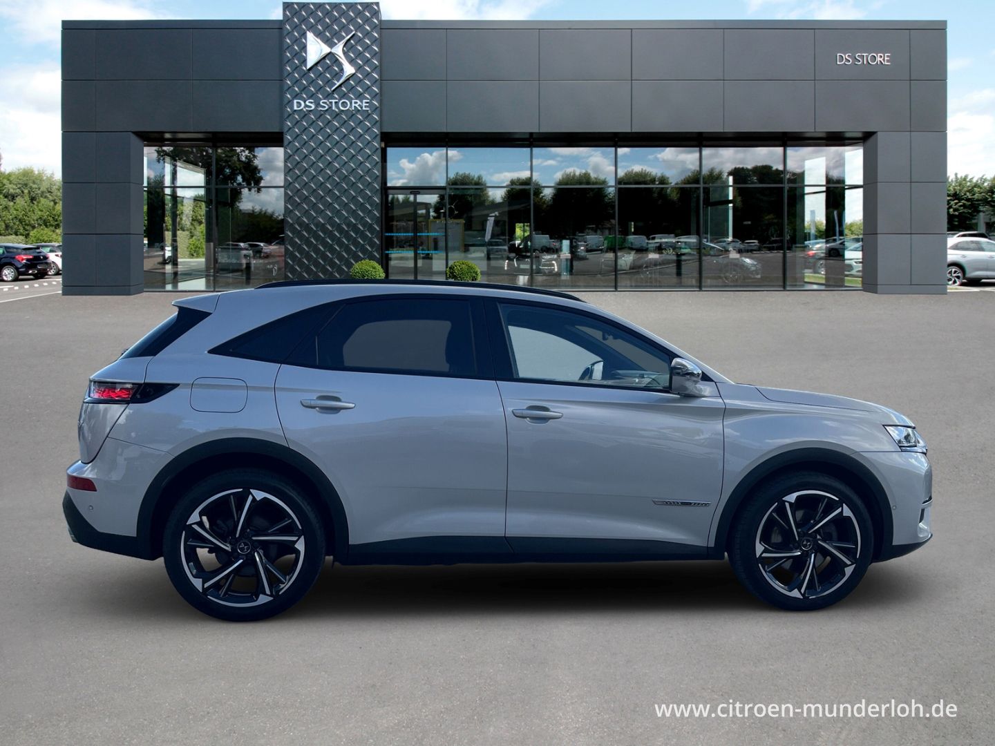 DS Automobiles DS7 Crossback E-Tense 4x4 Louvre