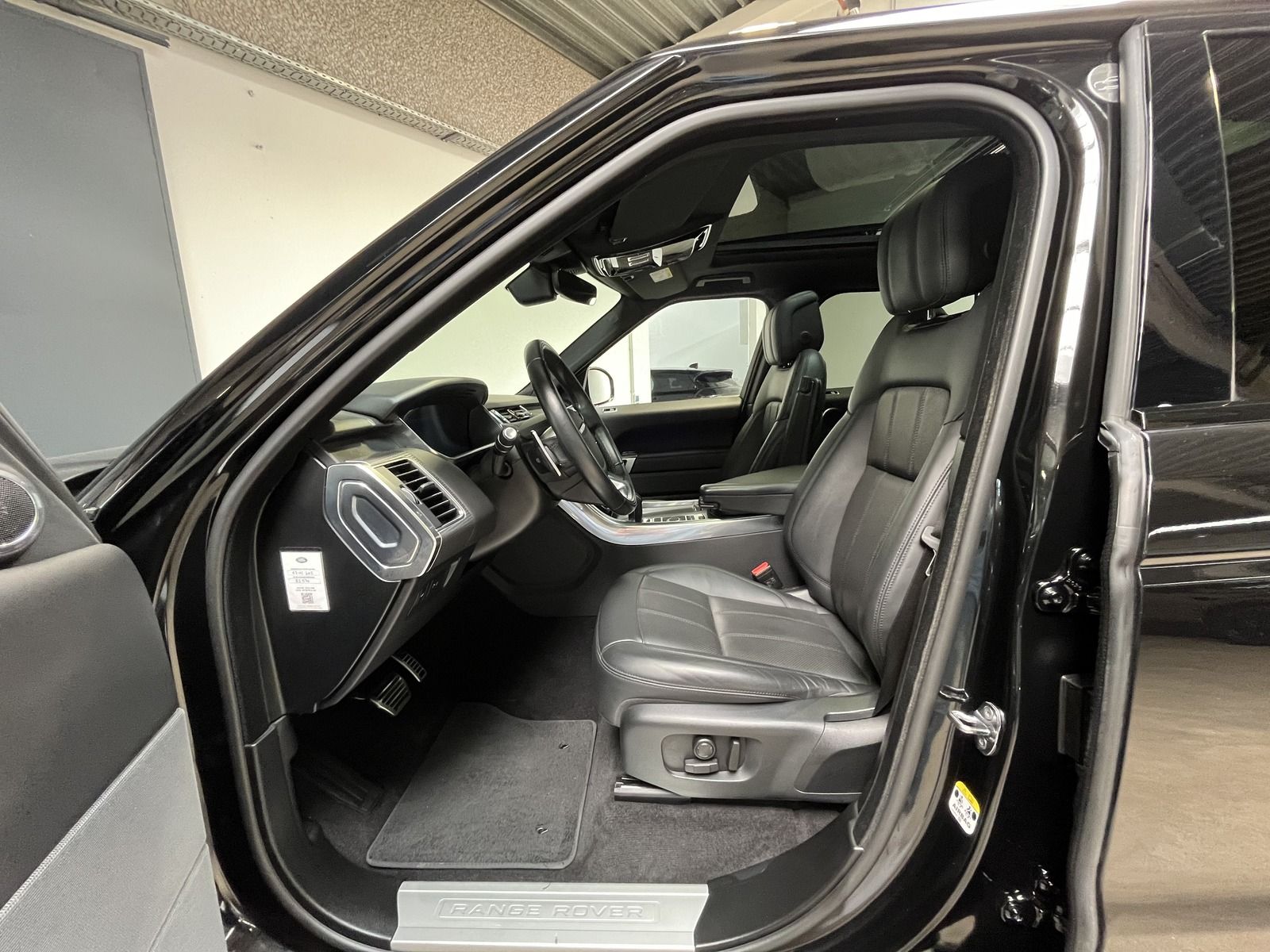 Range Rover Sport HSE-Dynamic - Samsaru's Car Outlet