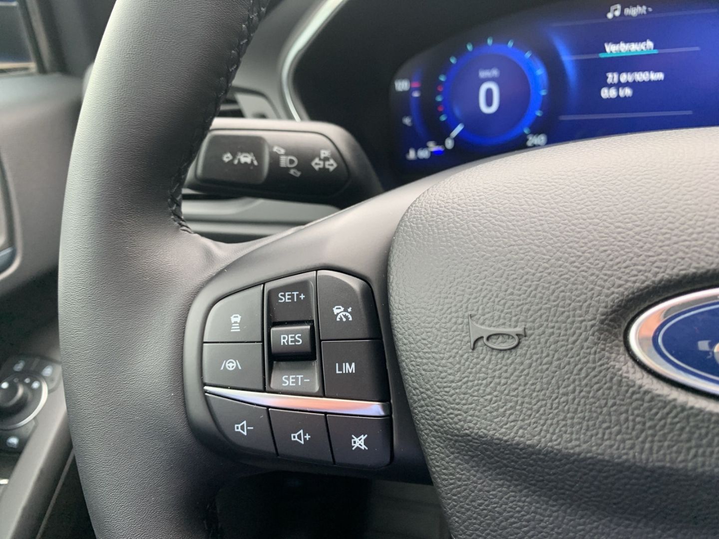 Ford Focus Turnier Active X 1.0 EcoBoost Mild-Hybrid