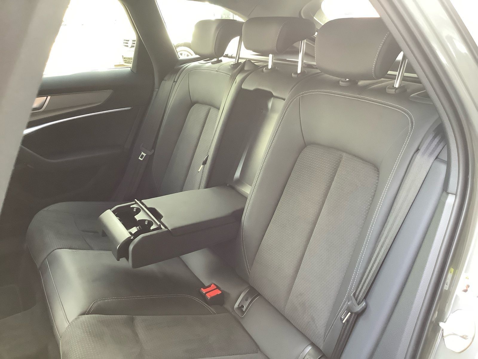 Audi A6 Avant 40 TDI q. S-Tronic S-Line - Samsaru's Car Outlet
