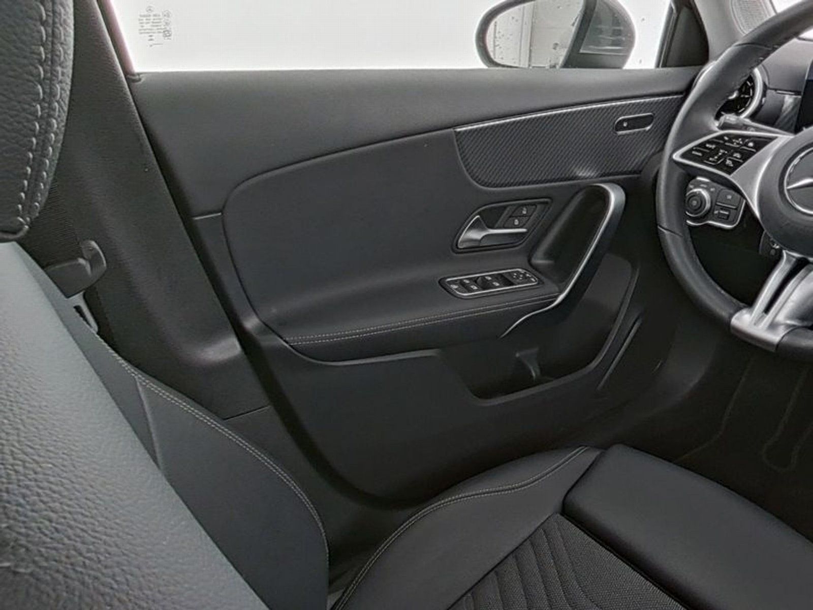 Mercedes-Benz A 180 PROGRESSIVE - Samsaru's Car Outlet