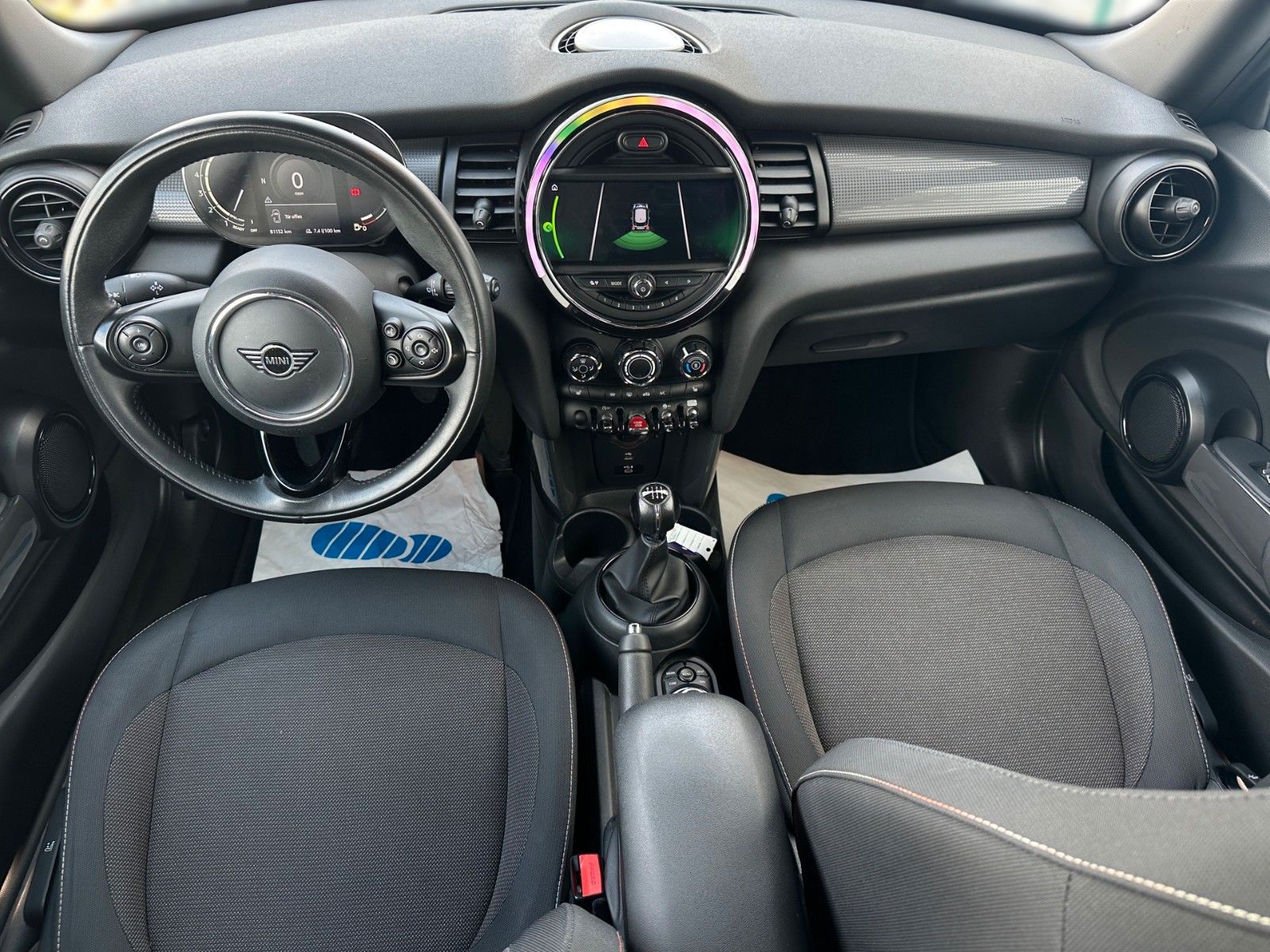 MINI COOPER Essential - Samsaru's Car Outlet