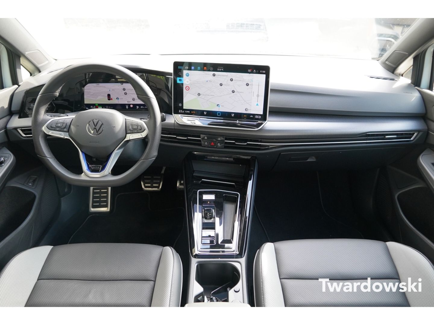 Volkswagen Golf GTE Matrix Pano AHK ACC Leder HUD Kamera 5J