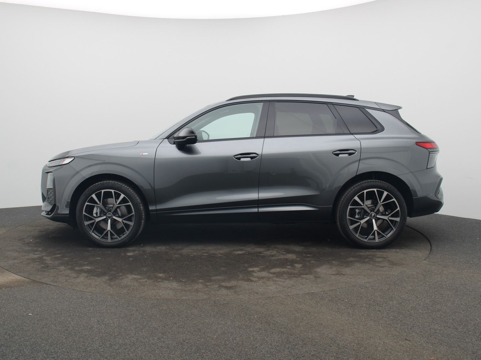 Audi Q3 S-Line TFSI quattro S-tronic/ TechPlus,Matrix