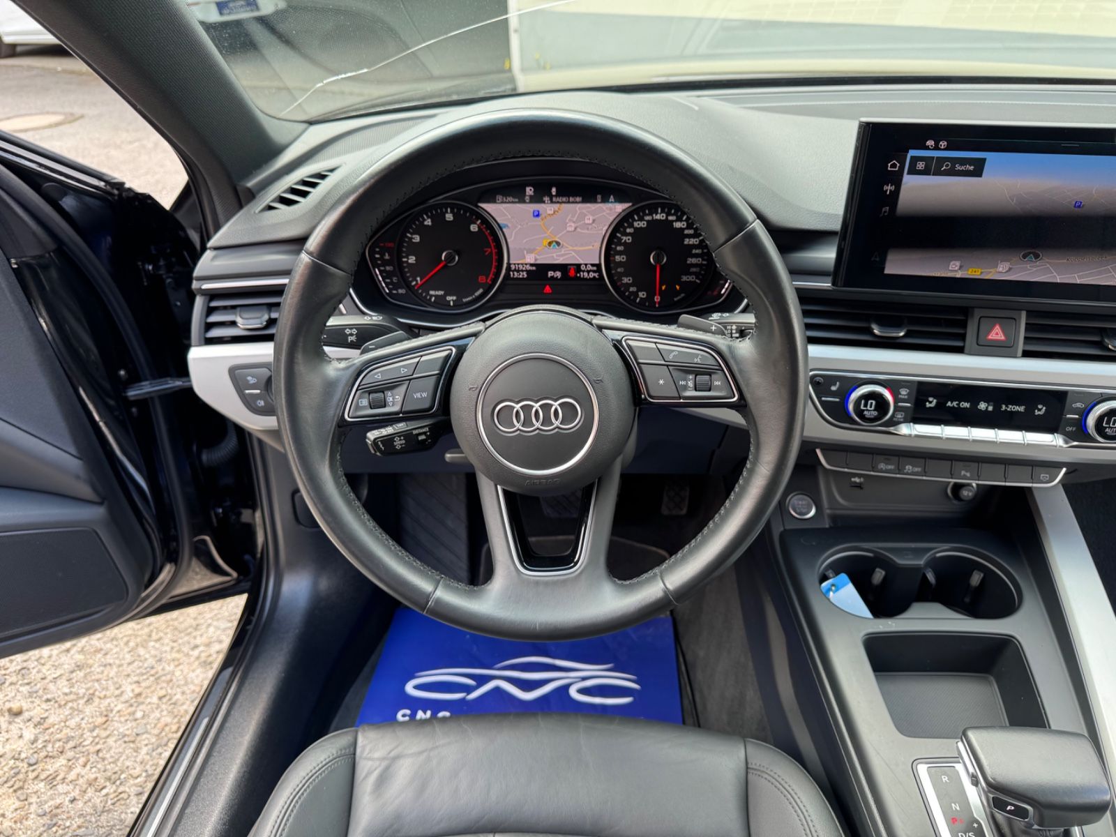 Audi A4 Avant 35 TFSI advanced - Samsaru's Car Outlet