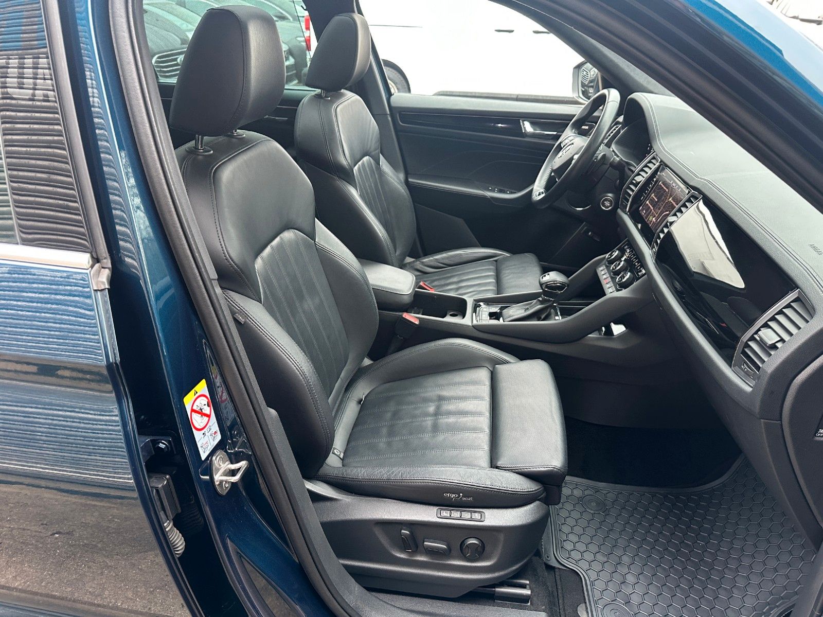 Skoda Kodiaq L&K 4x4*MATRIX*PANO*AHK*360°KAM*VIRTUAL