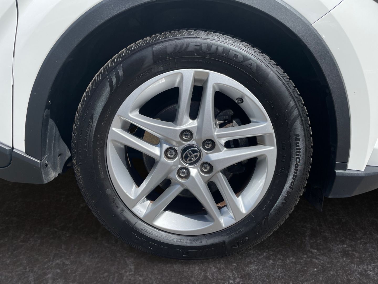 Toyota C-HR 1.8 Hybrid Flow - Samsaru's Car Outlet