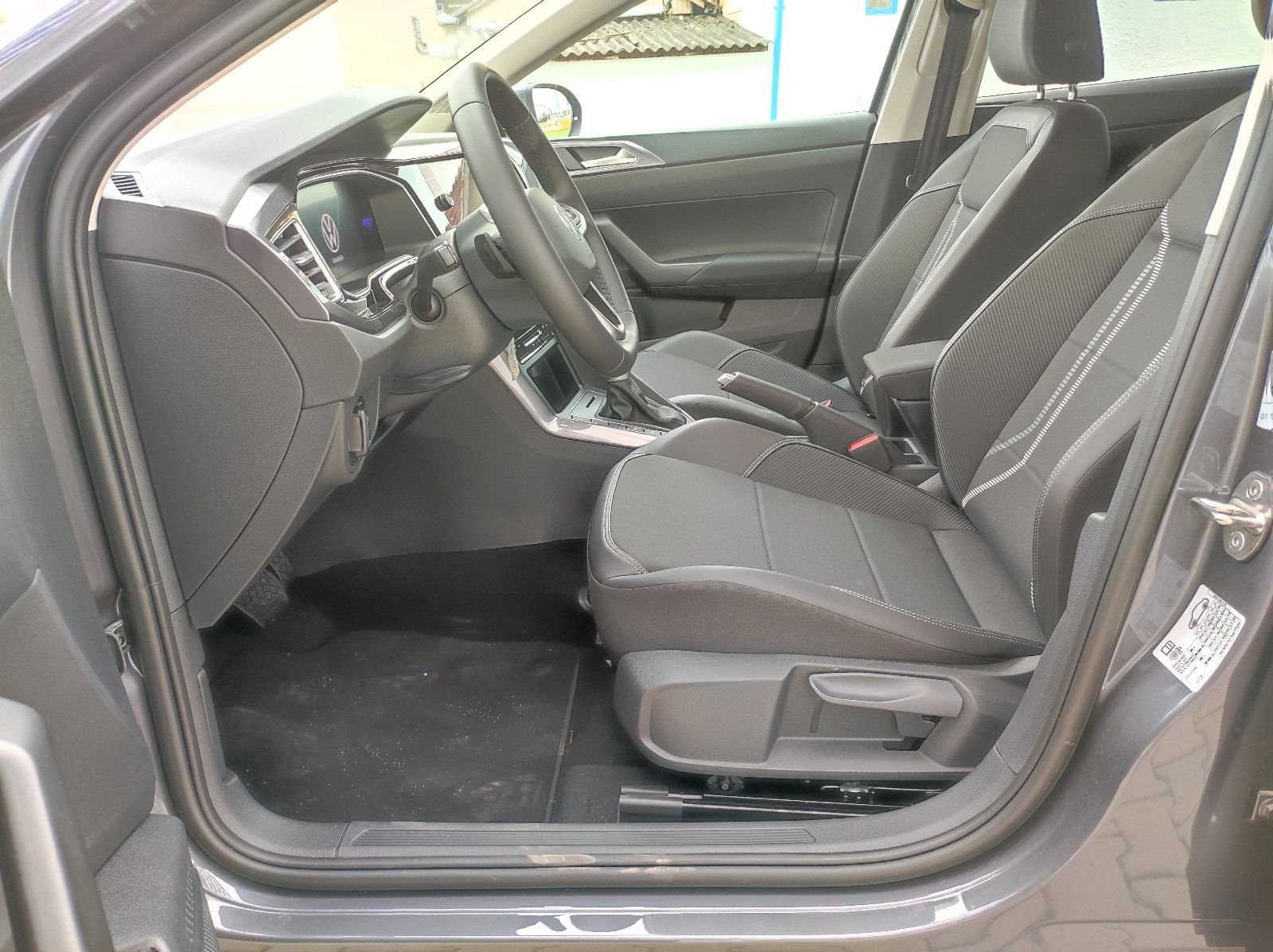 Volkswagen Taigo 1.0 TSI DSG Style - Samsaru's Car Outlet