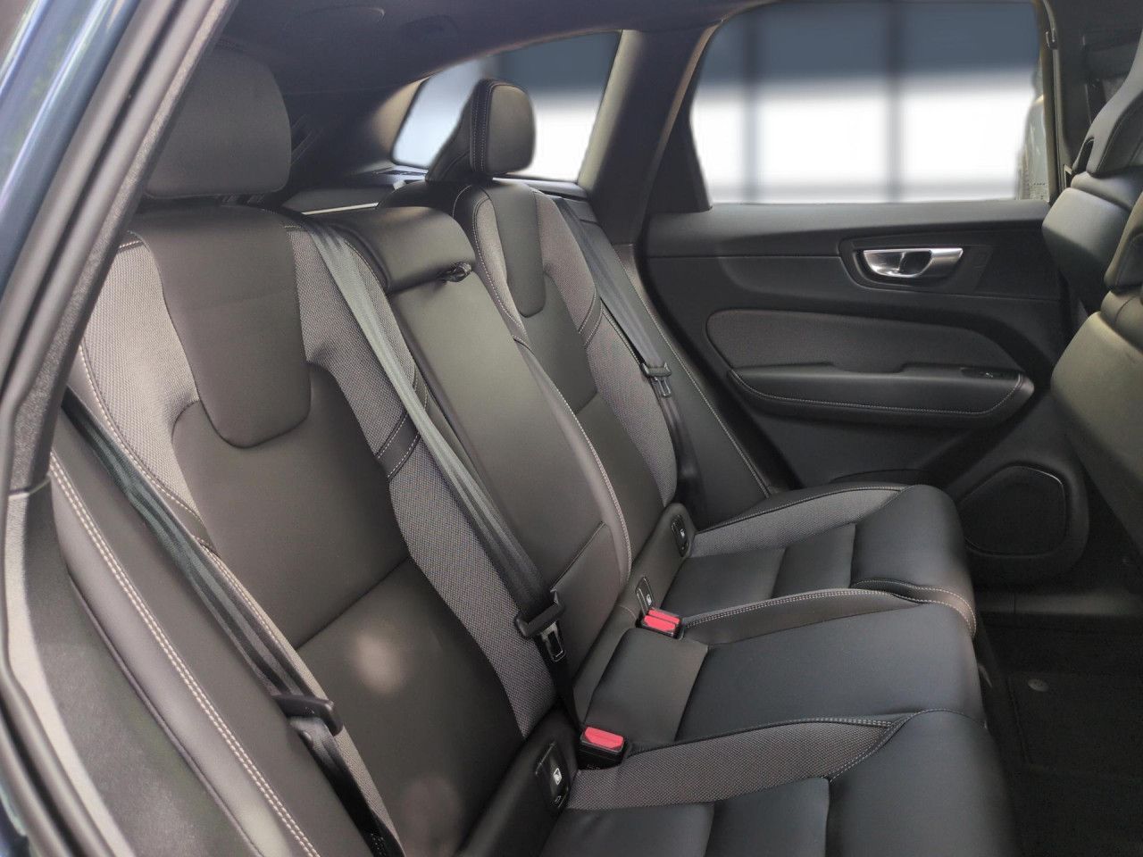 Volvo XC 60 Plus Dark AWD