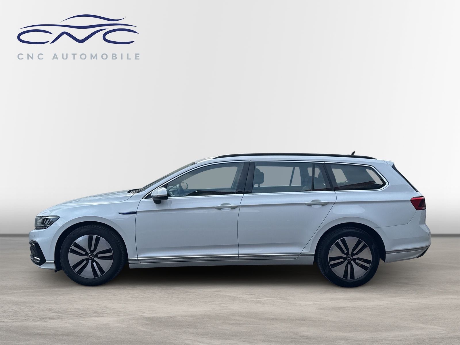 Volkswagen Passat Variant GTE DSG - Samsaru's Car Outlet