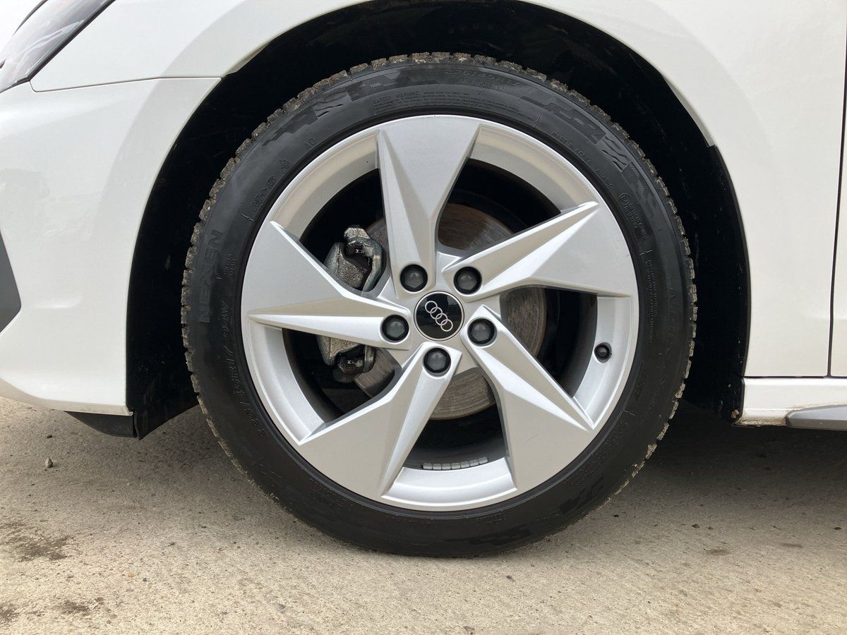 Audi A3 SPORTBACK 35 TFSI S-LINE +LED+SHZ+NAVI+TEMPO+