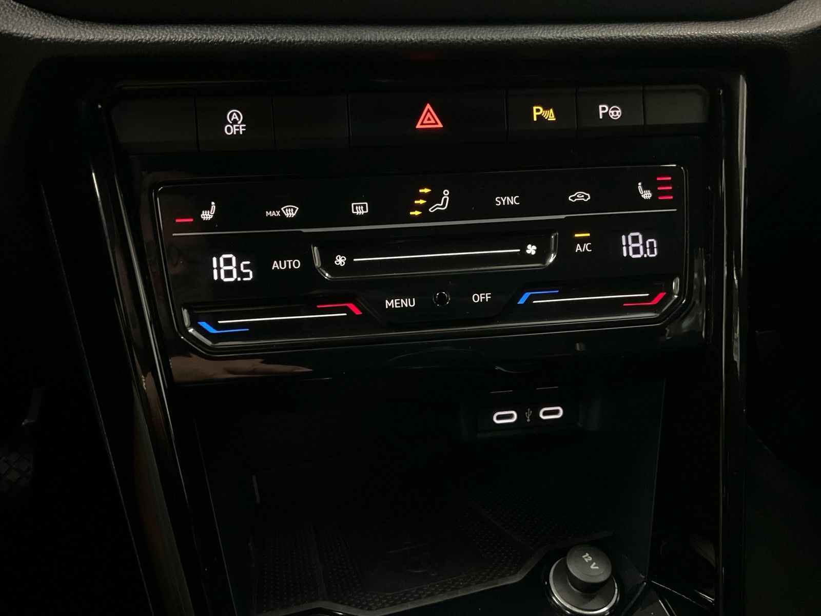 Volkswagen T-Roc STYLE BLACK 2.0TDI - Samsaru's Car Outlet