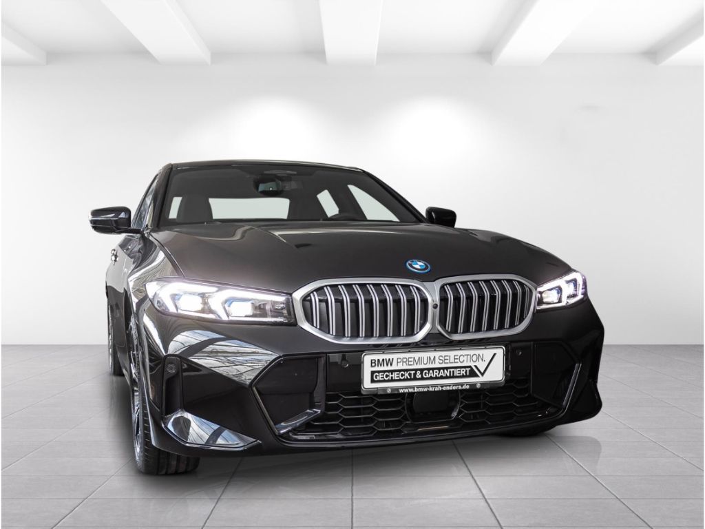 BMW 330 eMSportxDrive+AHK+Navi+Leder+RFK NP 79.790,-