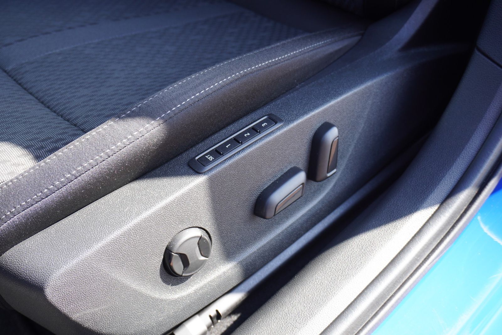 Skoda Octavia Combi 1.4 TSI iV Style - Samsaru's Car Outlet