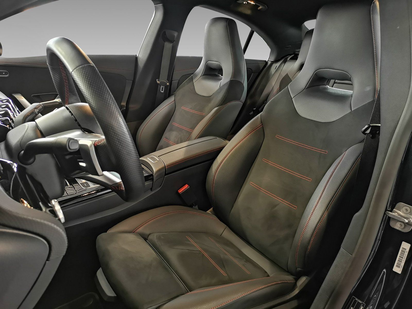 Mercedes-Benz CLA 180 Coupé AMG ADVANCED PLUS - Samsaru's Car Outlet