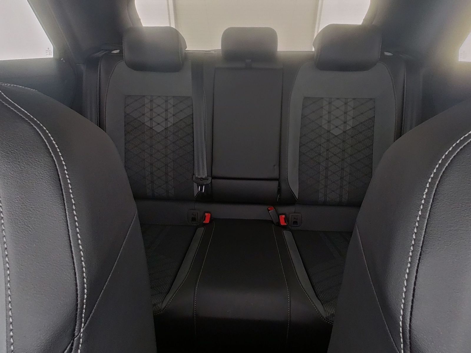 Volkswagen T-Roc R-Line - Samsaru's Car Outlet