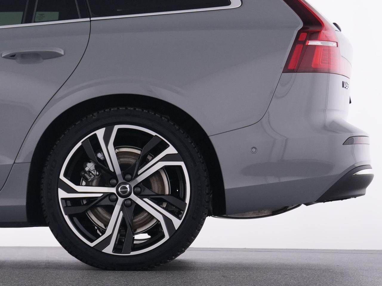Volvo V60 T6 Recharge AWD PlusBright+19'+AHK+HKSound