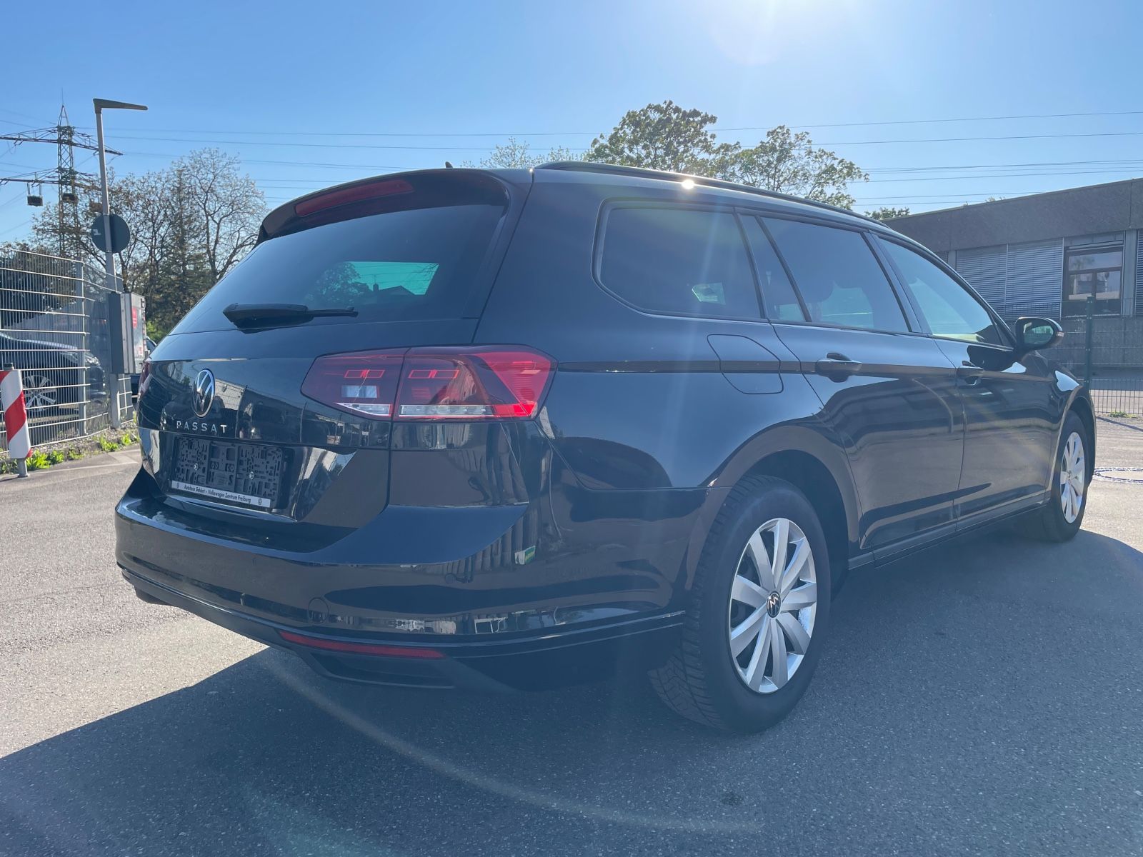 Volkswagen Passat Variant - Samsaru's Car Outlet