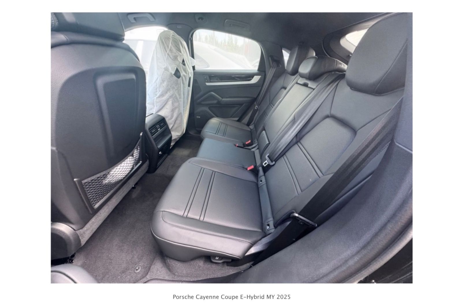 Porsche Cayenne Coupé E-Hybrid - PANO  - 22" - MY2025