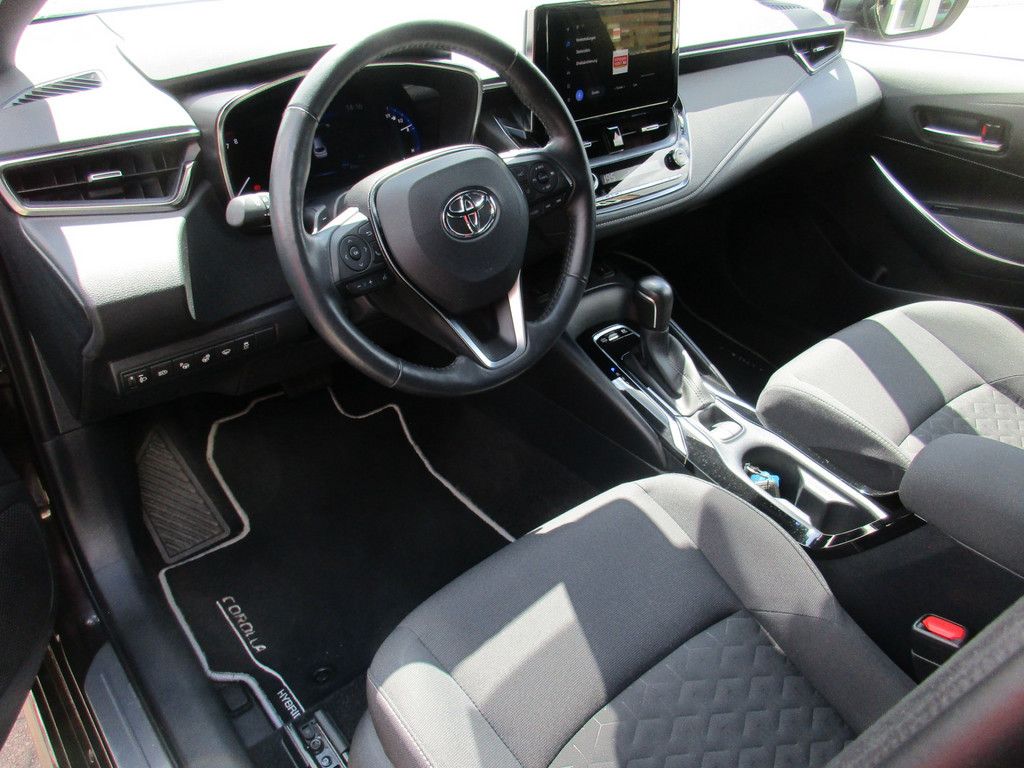 Toyota Corolla Touring Sports 2.0 Hybrid - Samsaru's Car Outlet