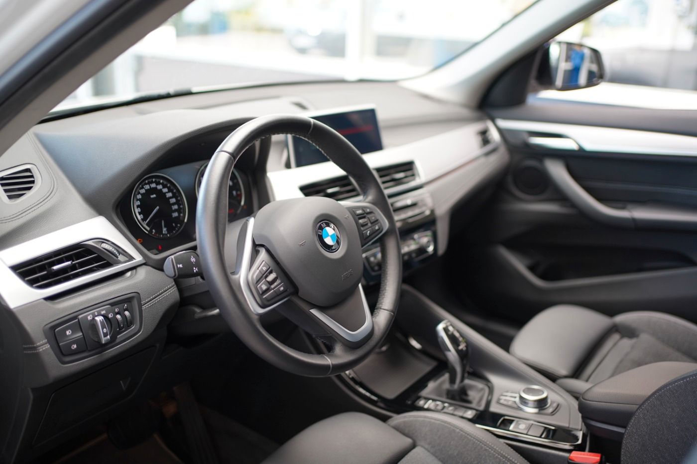 BMW X1 Sport Line xDrive - Samsaru's Car Outlet
