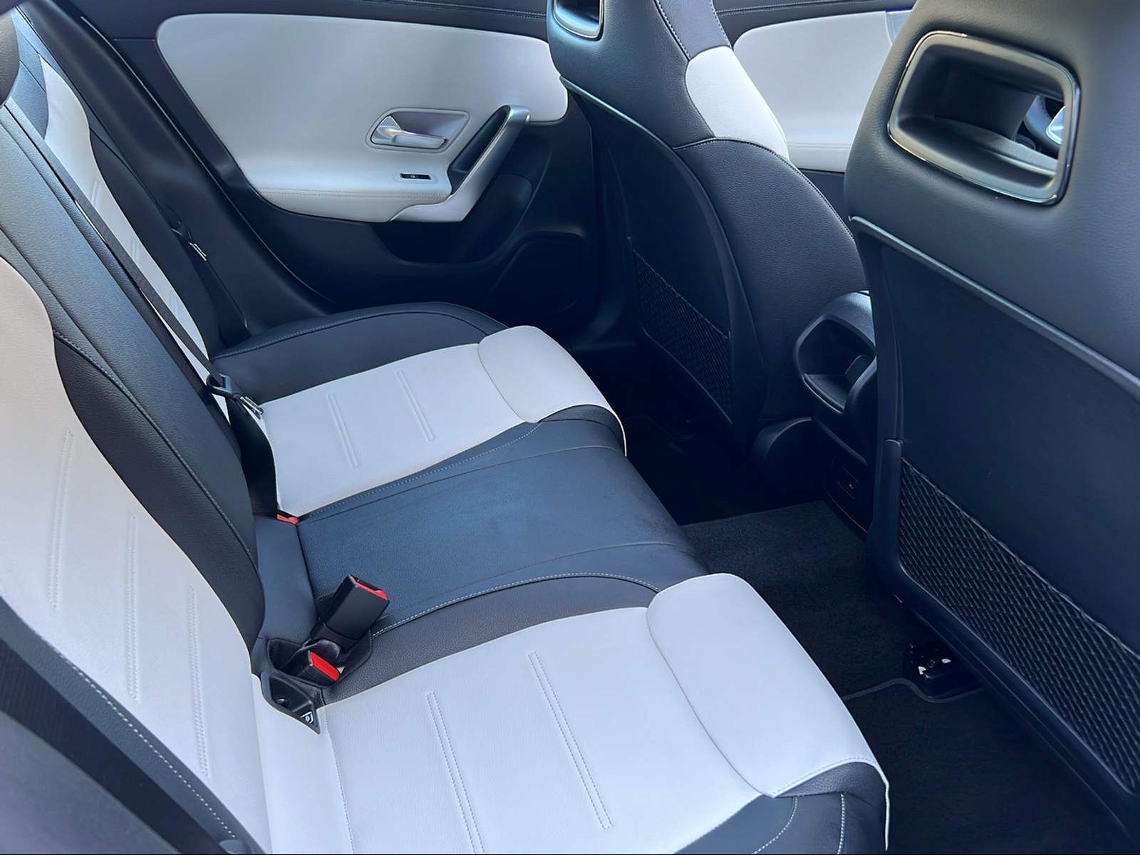 Mercedes-Benz CLA 180 AMG-Line - Samsaru's Car Outlet