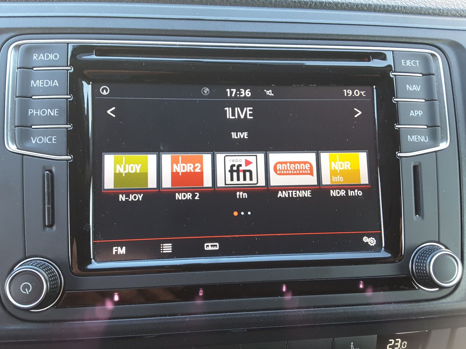 Volkswagen T6 Multivan 2.0 TDI DSG - Samsaru's Car Outlet