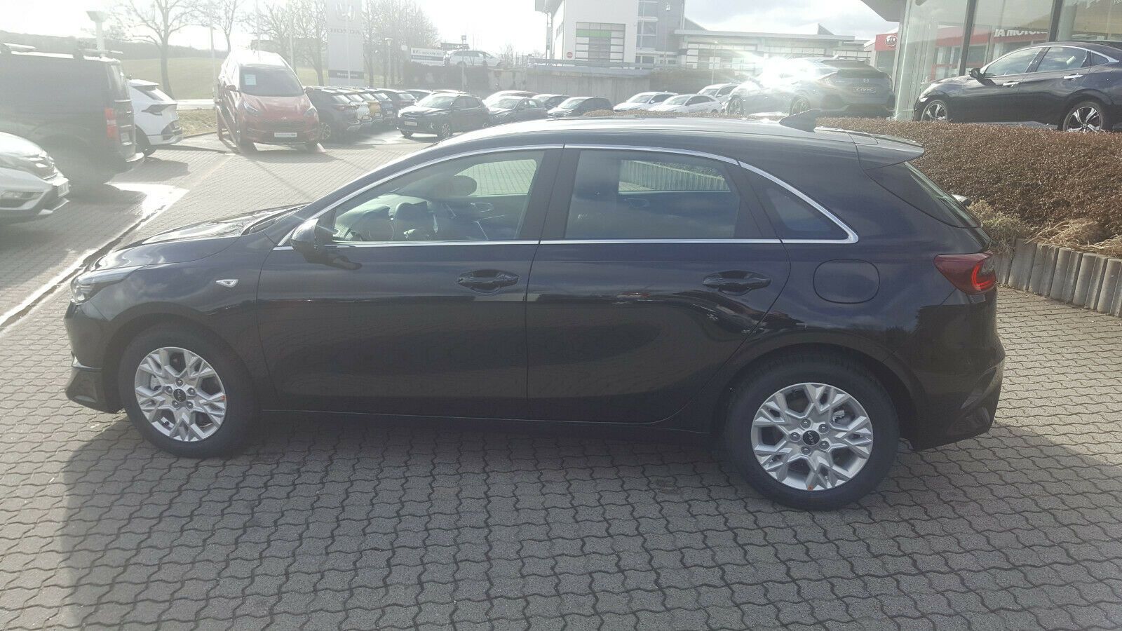 Kia Ceed 1.5 T-GDI JBL Sound Edition - Samsaru's Car Outlet