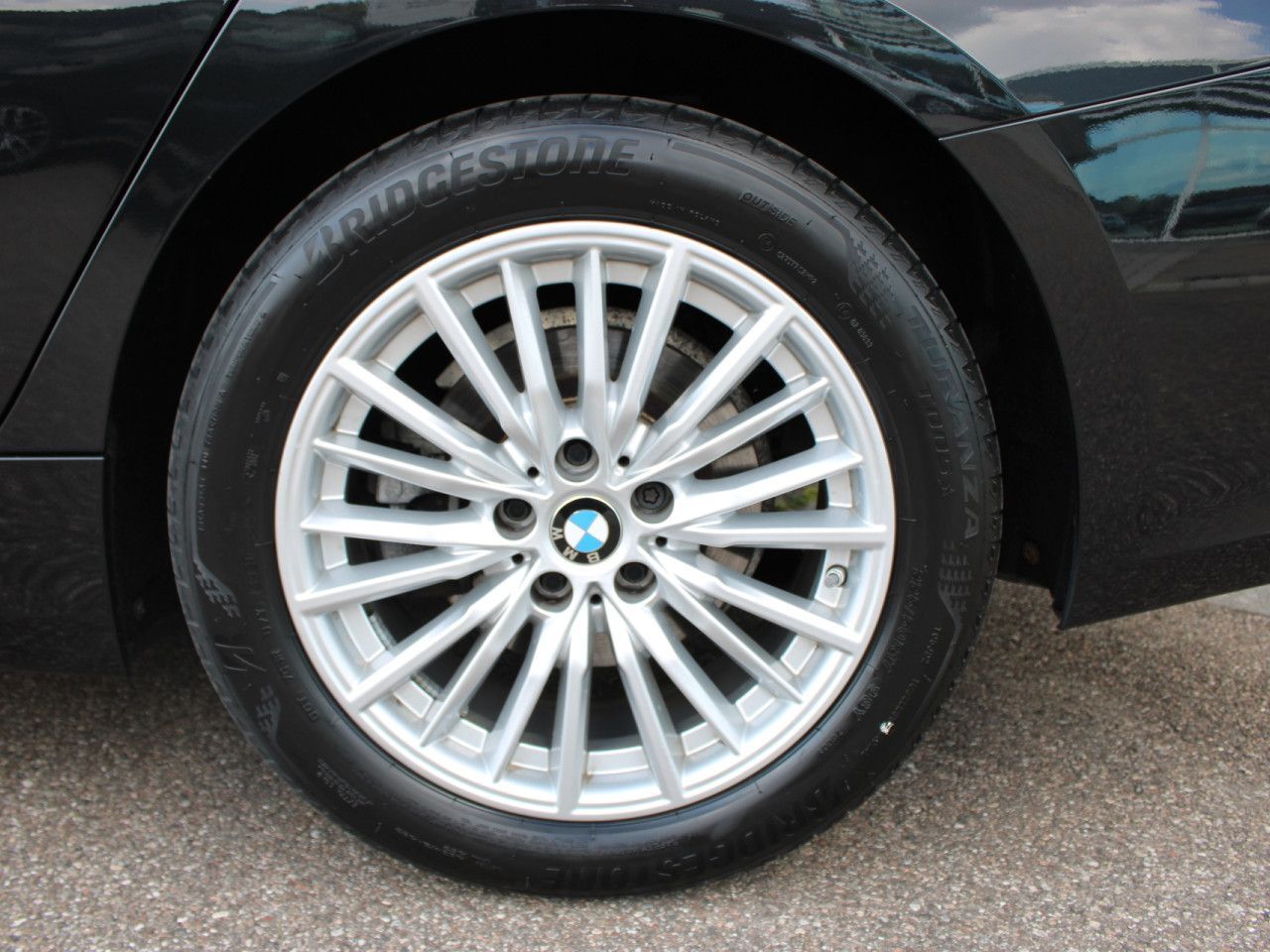 BMW 320d T - Samsaru's Car Outlet