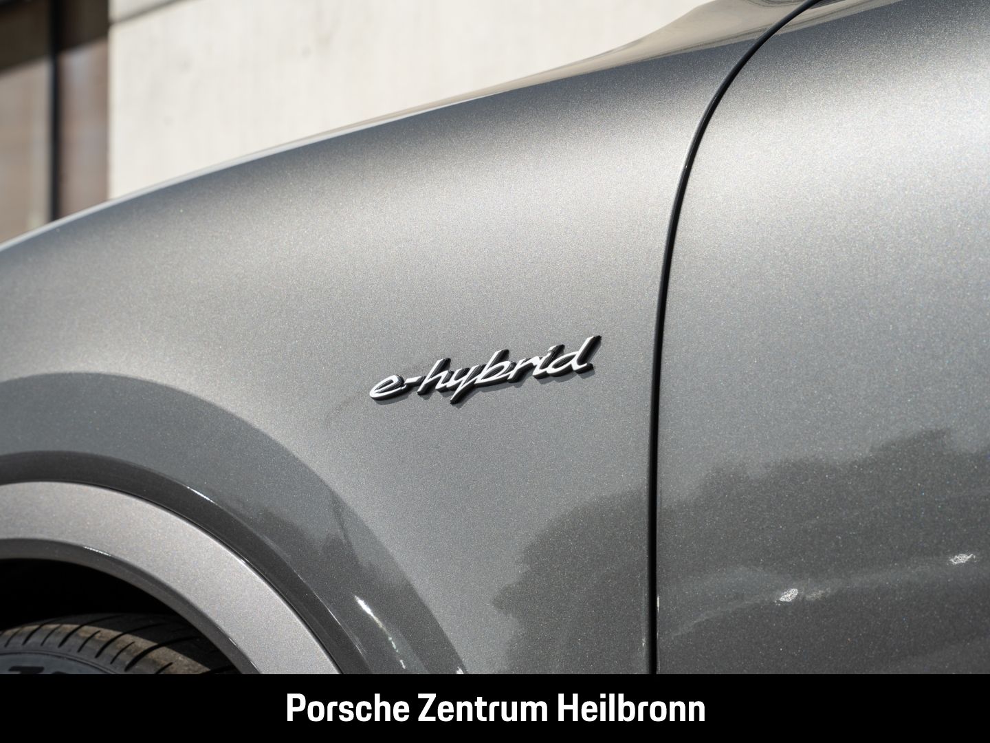 Porsche Cayenne E-Hybrid BOSE LED-Matrix Panoramadach