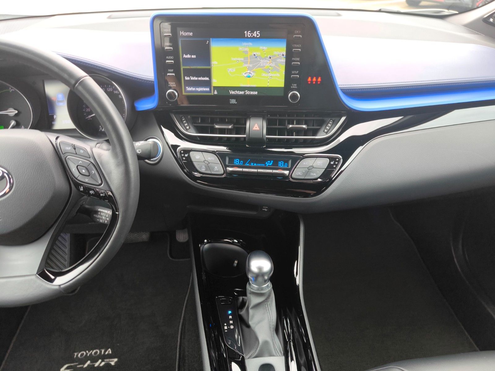 Toyota C-HR Hybrid Style - Samsaru's Car Outlet