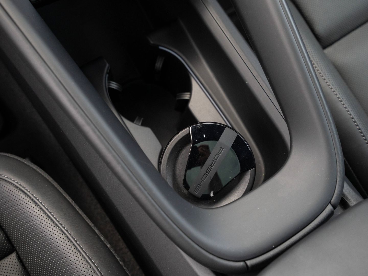 Porsche Macan Turbo Burmester AHK AR HUD Surround View