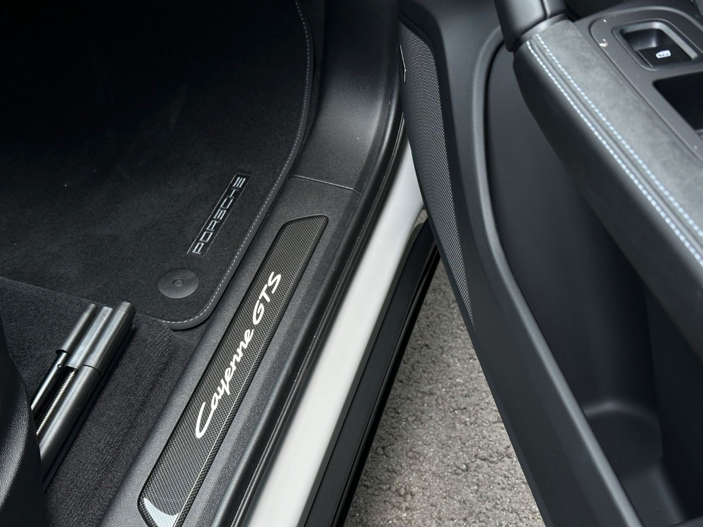 Porsche Cayenne GTS GT-Sportlenkrad PANO Sportsitze