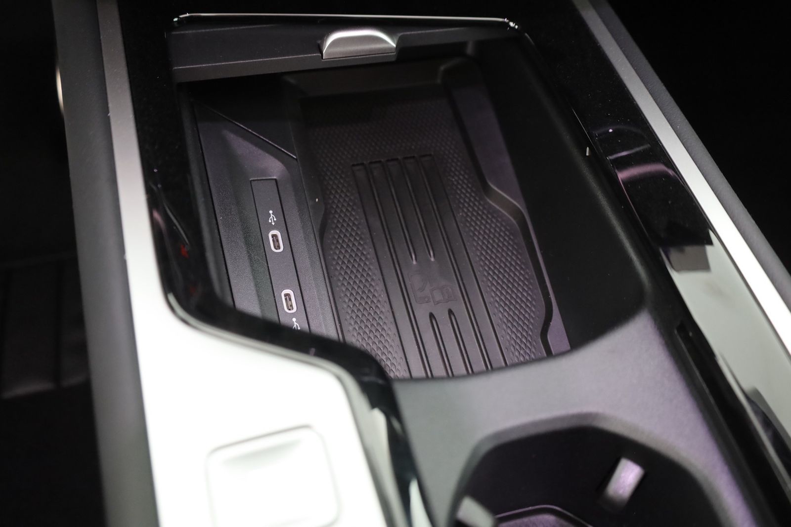 Volkswagen Passat Variant R-Line 2.0 TSI DSG Matrix Pano AH