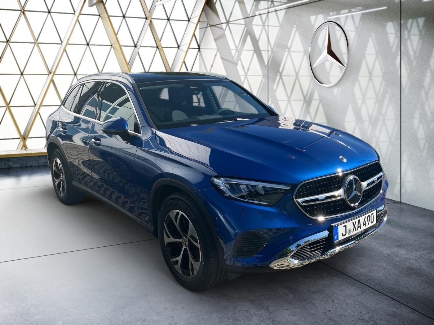 Mercedes-Benz GLC 220 d 4MATIC Avantgarde StHz*AHK*Pano*Memory