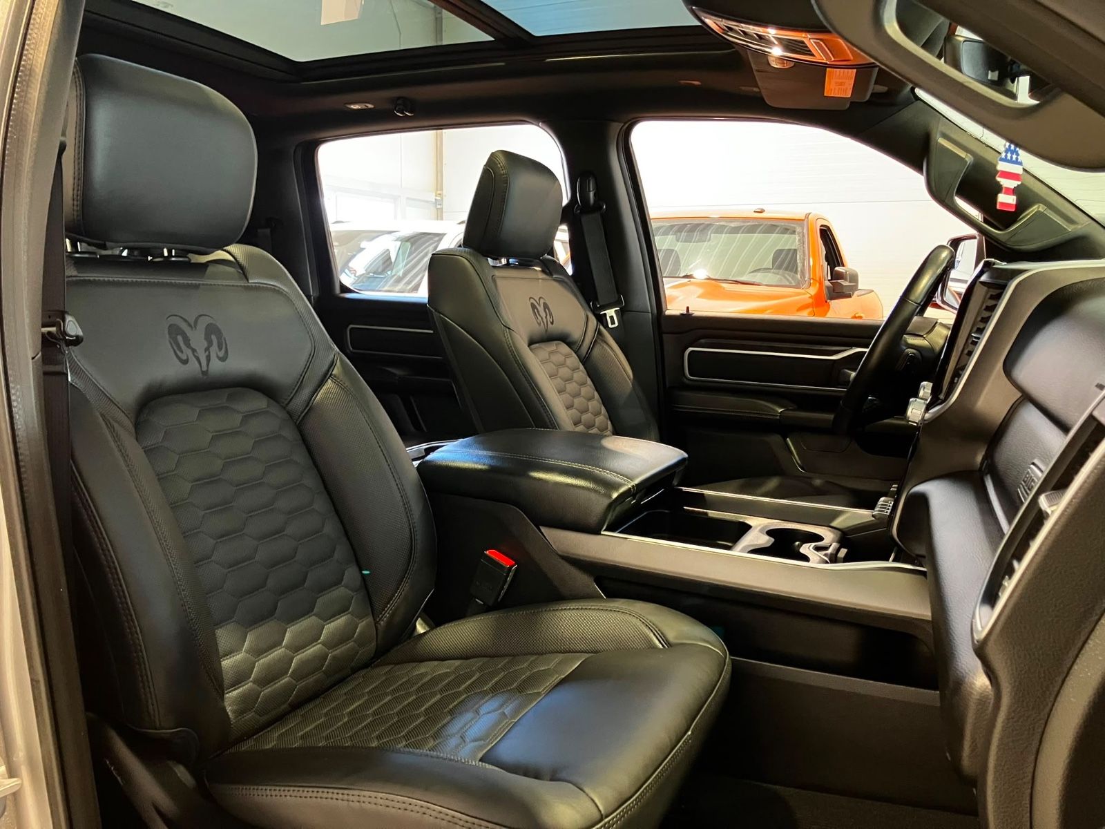 Dodge 5,7 LEDER CREWCAB 4x4 GAS LPG BIG HORN