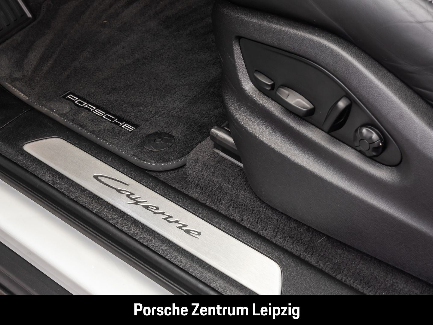 Porsche Cayenne E-Hybrid Coupe HD HeadUp InnoDrive AHK