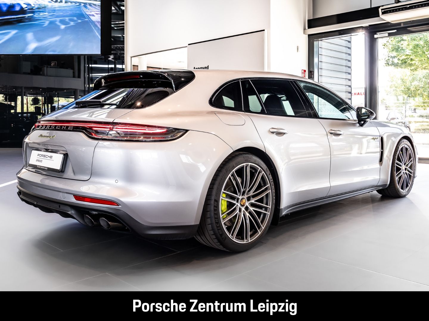 Porsche Panamera E-Hybrid Sport Turismo Platinum Edition