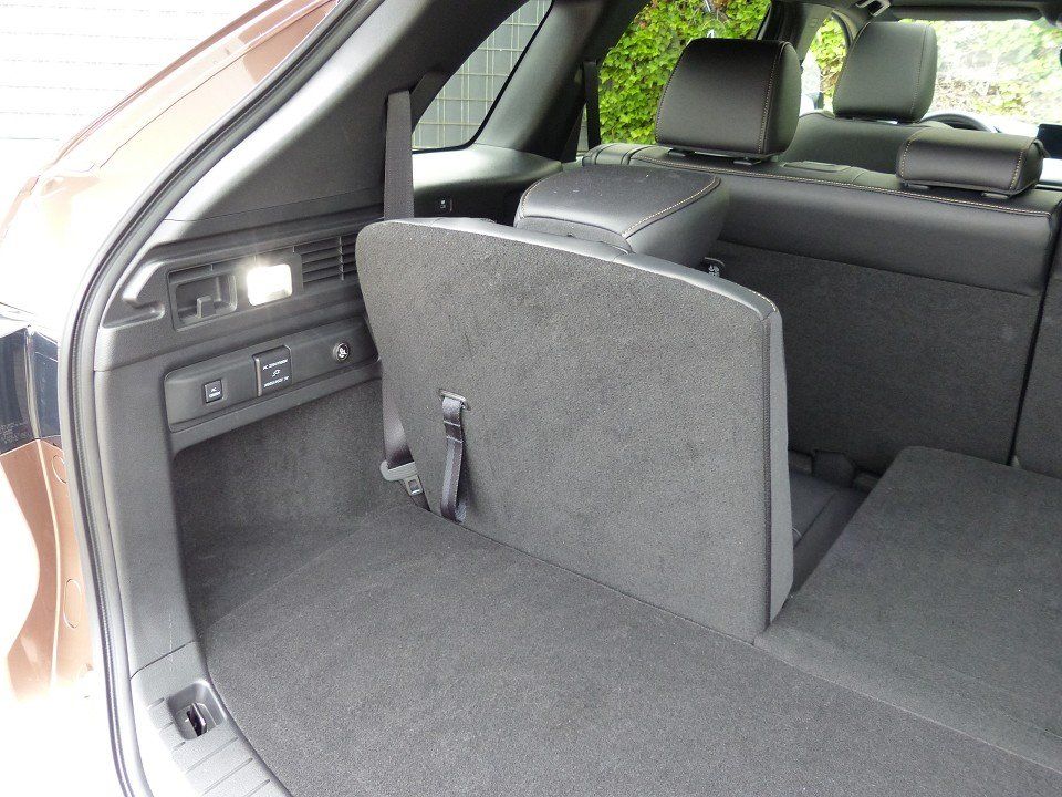 Mazda CX-80 2.5L e-SKYACTIV PHEV Homura Plus mit Anhän