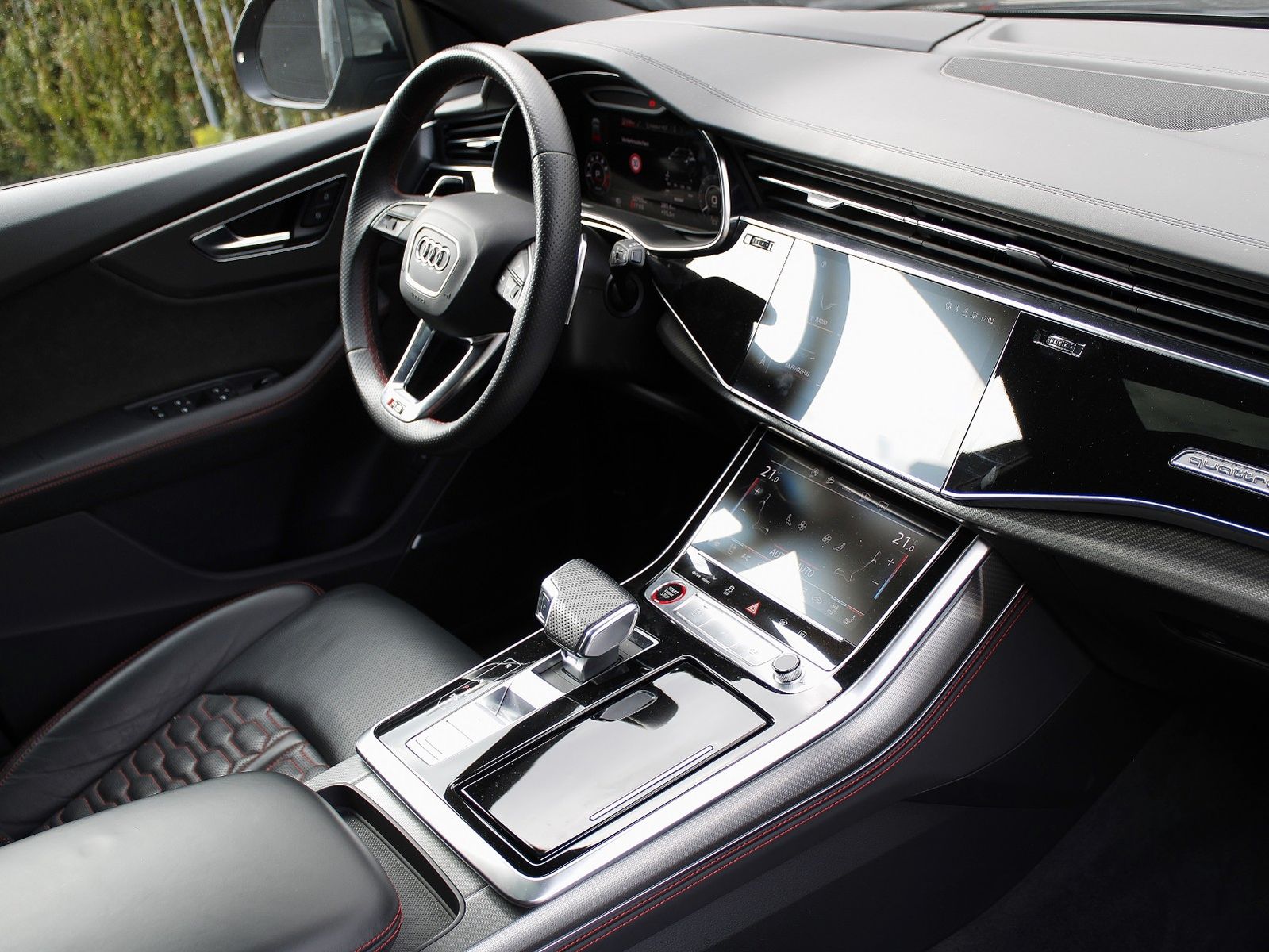 Audi RSQ8 *MATRiX*HUD*B&O*SPORTABGAS*PANORAMA*23"Y