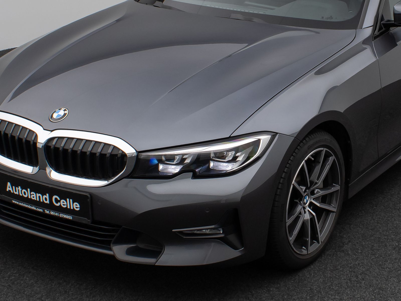 BMW 330i xD SportLine - Samsaru's Car Outlet
