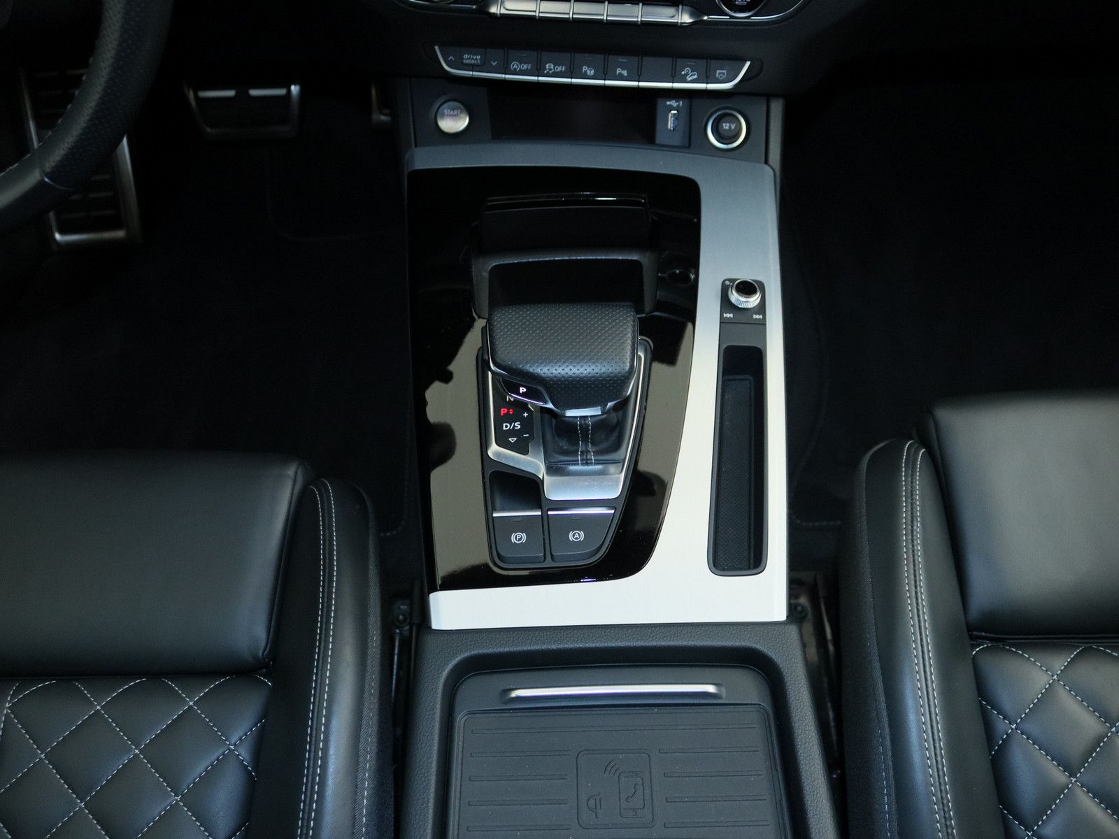 Audi Q5 40 TFSI quattro S line AHK MATRIX-LED PANO